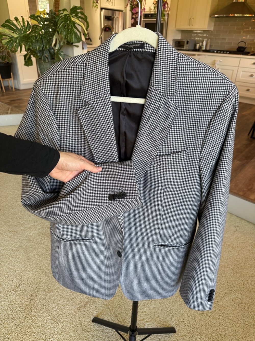 banana republic: Classic Men's Houndstooth Blazer - Black & White - Picture 3 of 4